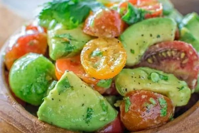 tomato avocado salad